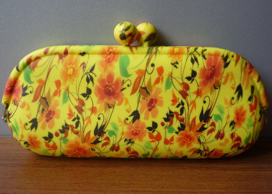 Latest design water printed silicone glasses pouch / sunglasses pouch for fashion lady and woman